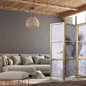 Paravent japonais - Majestic flight - a crane in flight in monochrome, cool colours