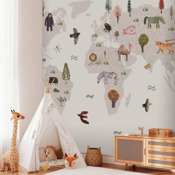 Papier peint - Beige World - Continents With Animals in Muted Colours