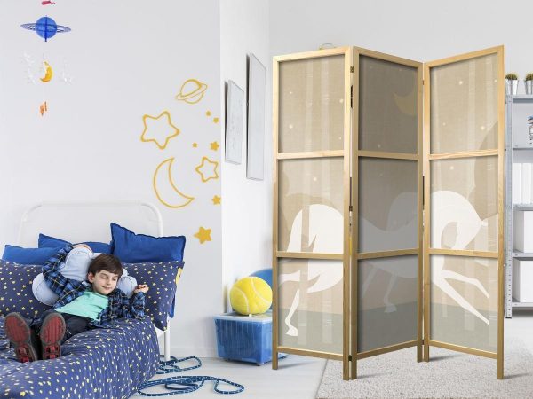 Paravent japonais - Moonlit Steeds - Horses galloping among trees on a starry night Paravent japonais - Moonlit Steeds - Horses galloping among trees on a starry night