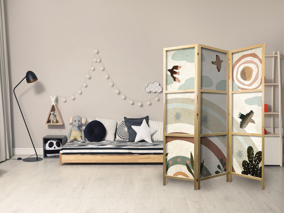 Paravent japonais - Sun Above the Rainbow - Birds in Subdued Colors Flying Among Clouds Above a Rainbow and Vegetation on a Light Beige Background