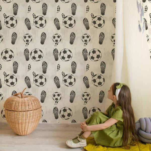 Tapisserie murale - Traces and Balls - Black-and-white soccer motifs on a beige background