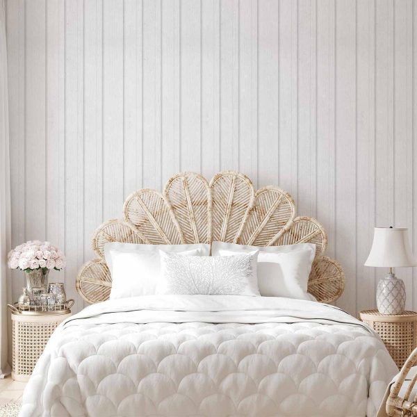 Tapisserie murale - Vertical Lines - White background with a delicate wood pattern vertically