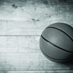Papier Peint Ballon De Basket Sur Fond De Planches – Image 1
