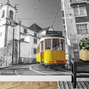Papier Peint Tramway Dans Un Quartier Historique De Lisbonne – Image 7