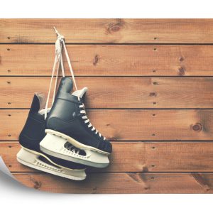 Papier Peint Patins À Glace Suspendus À Un Clou – Image 2