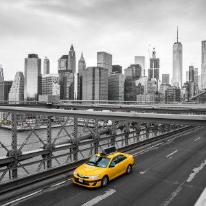 Papier Peint Taxi Crossing Brooklyn Bridge – Image 1