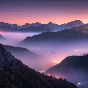 Peinture sur toile Montagnes Dans Le Brouillard Le Soir – Image 1