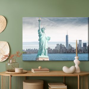 Peinture sur toile La Statue De La Liberté Sur Fond De Gratte-Ciel De New York – Image 5