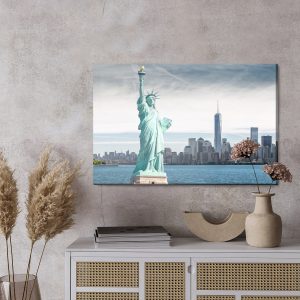 Peinture sur toile La Statue De La Liberté Sur Fond De Gratte-Ciel De New York – Image 3