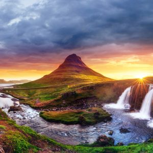 Peinture sur toile Cascades Islandaises Au Coucher Du Soleil – Image 1