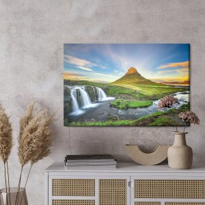 Peinture sur toile Une Cascade Sur Fond De Montagne Kirkjufell En Islande – Image 3