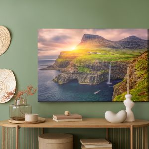 Peinture sur toile Coucher De Soleil Entre Les Montagnes Et Une Cascade – Image 5