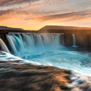 Peinture sur toile La Cascade Majestueuse En Islande – Image 1