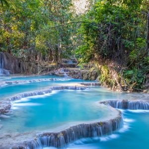 Peinture sur toile Vue De La Cascade De Kuang Si Au Laos – Image 1