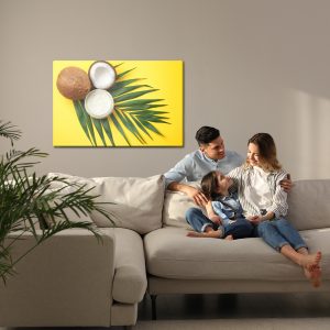 Peinture sur toile Fruit De Feuille Et De Noix De Coco Sur Un Fond Jaune – Image 7