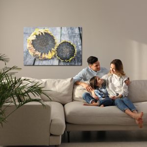 Peinture sur toile Tournesols Sur Fond De Planches Grises – Image 7