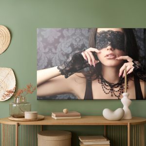 Peinture sur toile Femme Avec Un Bandeau Sur Les Yeux – Image 5