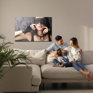 Peinture sur toile Femme Avec Un Bandeau Sur Les Yeux – Image 7