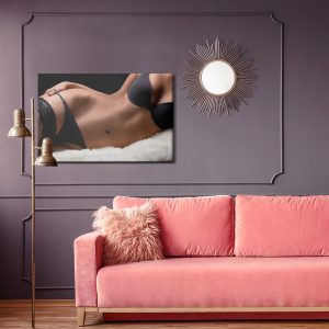 Peinture sur toile Une Femme Dans Une Pose Intime – Image 4