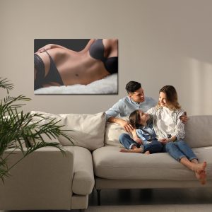 Peinture sur toile Une Femme Dans Une Pose Intime – Image 7