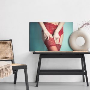 Peinture sur toile Femme En Sous-Vêtements Rouges – Image 6