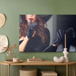 Peinture sur toile Femme Portant Des Gants – Image 5