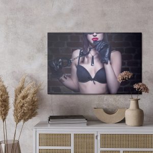 Peinture sur toile Femme Dans Un Masque Avec Des Menottes – Image 3