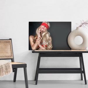 Peinture sur toile Une Femme Avec Un Bandeau Sur Les Yeux – Image 6