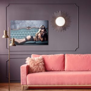 Peinture sur toile Une Femme Dans Un Masque De Carnaval – Image 4