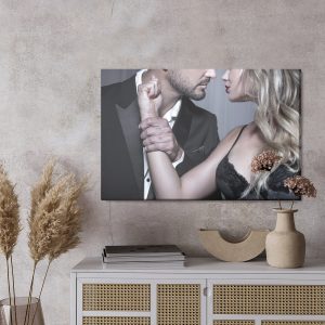 Peinture sur toile Un Couple Dans Une Situation Intime – Image 3