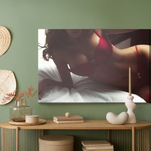 Peinture sur toile Femme En Lingerie Sur Le Lit – Image 5