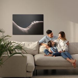 Peinture sur toile Femme Dans Une Pose Sensuelle Avec Des Glaçons – Image 7