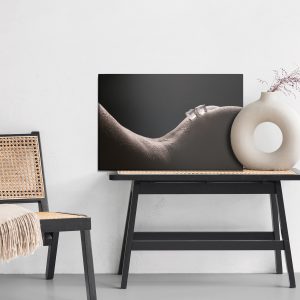 Peinture sur toile Femme Dans Une Pose Sensuelle Avec Des Glaçons – Image 6