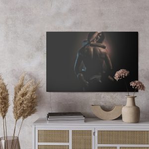 Peinture sur toile Un Couple Dans Une Chaude Étreinte – Image 3