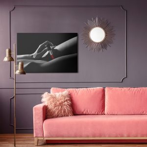 Peinture sur toile Femme Avec Du Rouge À Lèvres Dans Une Pose Érotique – Image 4
