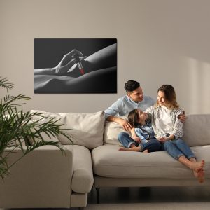 Peinture sur toile Femme Avec Du Rouge À Lèvres Dans Une Pose Érotique – Image 7