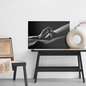 Peinture sur toile Femme Avec Du Rouge À Lèvres Dans Une Pose Érotique – Image 6