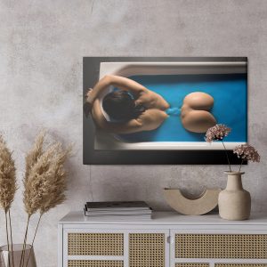 Peinture sur toile Femme Posant Dans Une Baignoire – Image 3