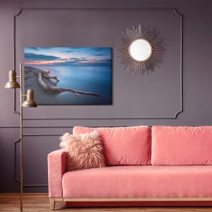 Peinture sur toile Femme Sur Un Canapé Vintage – Image 4