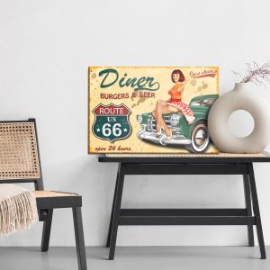Peinture sur toile Femme Sur Le Capot D'une Voiture D'époque – Image 6