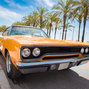 Peinture sur toile Voiture Américaine Orange – Image 1