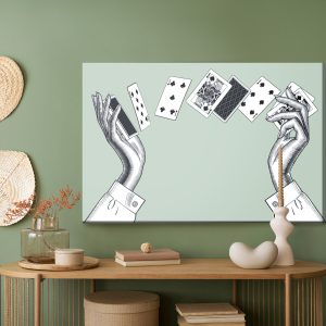 Peinture sur toile Mains Féminines Avec Des Cartes À Jouer – Image 5