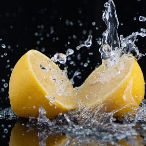 Peinture sur toile Des Citrons Dans L'eau – Image 1