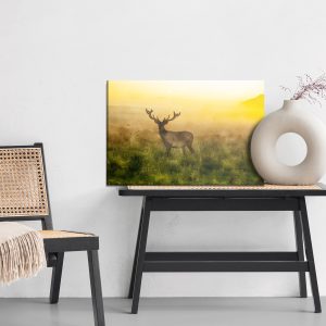 Peinture sur toile Un Cerf Et Un Matin Brumeux – Image 6