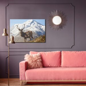 Peinture sur toile Un Cerf Avec Un Sommet De Montagne En Arrière-Plan - Retiré De La Vente – Image 4