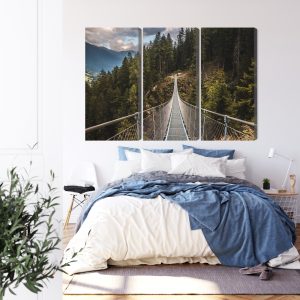 Peinture en plusieurs parties Pont Suspendu Dans Une Forêt De Montagne 3D – Image 3