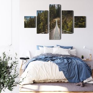 Peinture en plusieurs parties Pont Suspendu Dans Une Forêt De Montagne 3D – Image 3